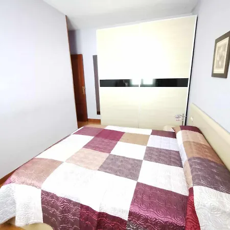 De Planta Con Piscina, Ideal Familias Apartment