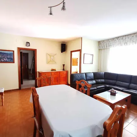 De Planta Con Piscina, Ideal Familias Tarragona