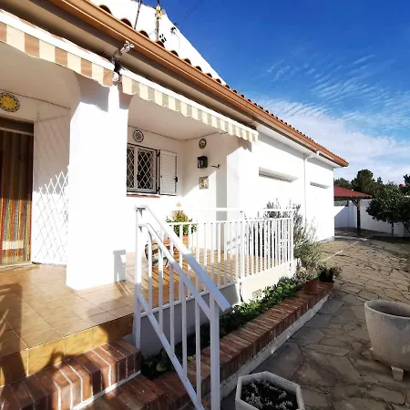 Apartment De Planta Con Piscina, Ideal Familias