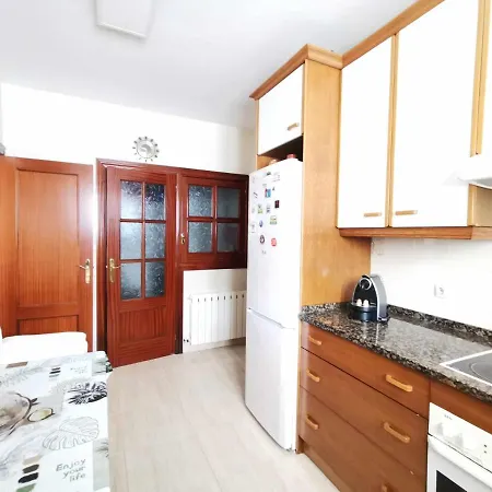 De Planta Con Piscina, Ideal Familias Tarragona