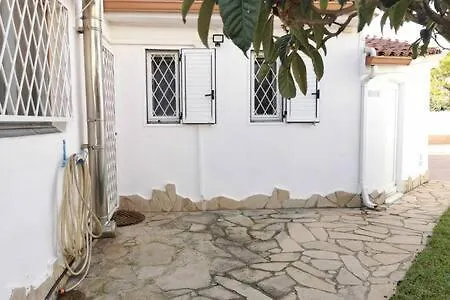 De Planta Con Piscina, Ideal Familias Villa