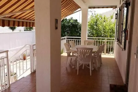 De Planta Con Piscina, Ideal Familias Villa *